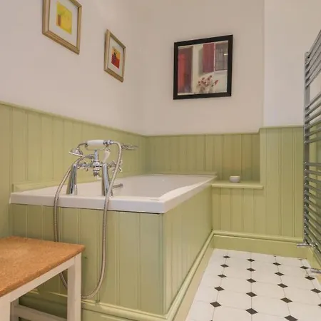 Holiday home 2 Bed In Sz212