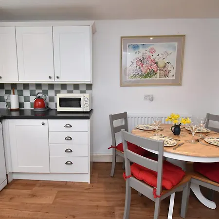 2 Bed In Sz212 Dom wakacyjny *