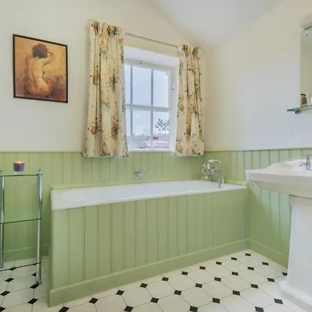 Prázdninový dům 2 Bed In Sz212 *